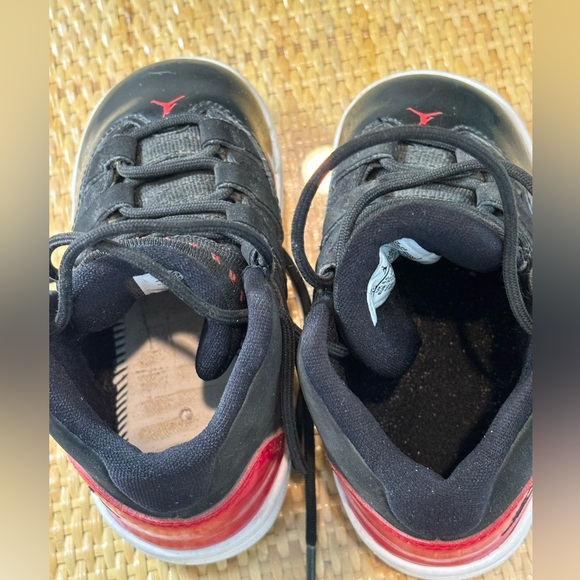 Nike Air Jordan Max Aura (TD) AQ9215-006 Toddler/kids Shoes Black & Red Sz 7C - Picture 6 of 10